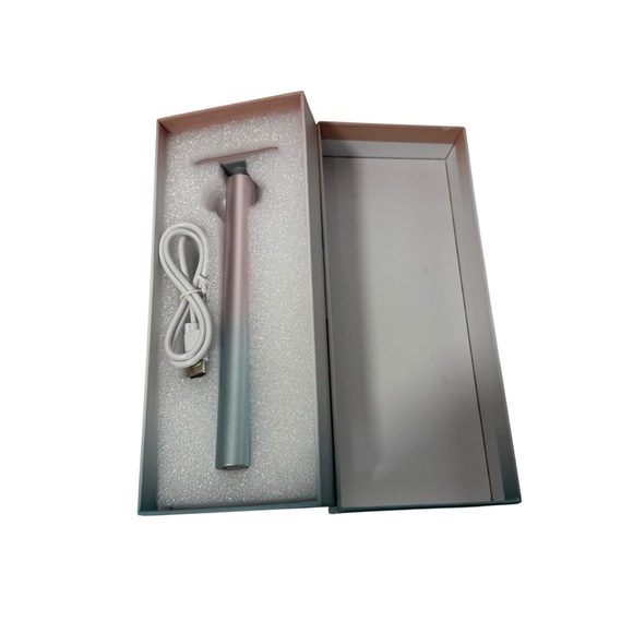 Fxtiaa led red Light Wand for eyes face neck hands new in box travel - Picture 4 of 4